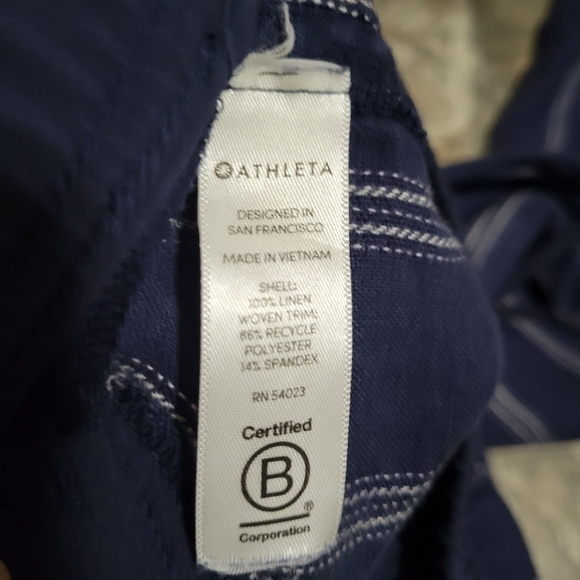 Athleta high rise wide leg pants with pockets size 6 - Picture 3 of 9